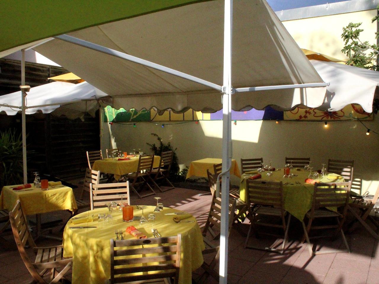 Hôtel Restaurant Logis La Palette Wettolsheim Exterior foto